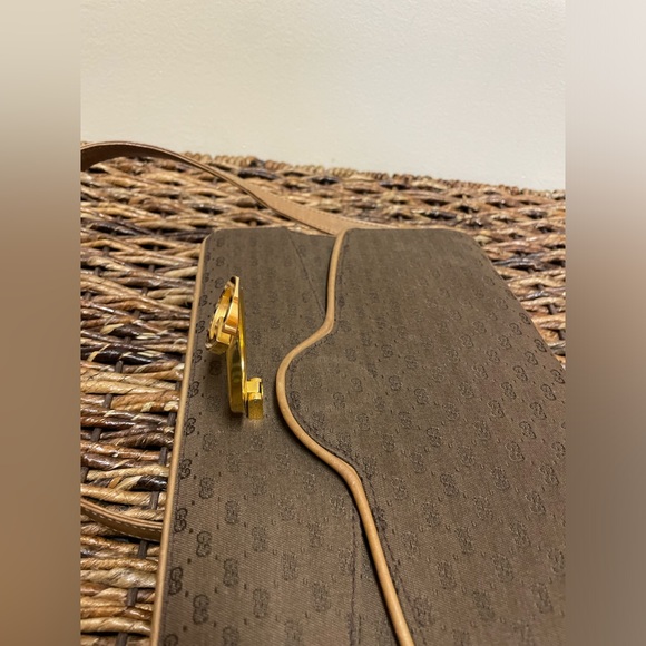 100% Authentic EXTREMELY RARE Early Vintage Gucci Micro GG Saddle Shoulder Bag - Picture 5 of 13